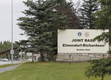 2 Alaska-based soldiers injured in encounter with brown bear during training exercise