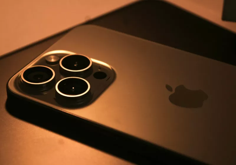 Apple and Samsung are dominating smartphone sales so thoroughly that only one other company makes the top 10