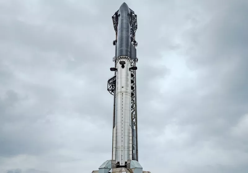 SpaceX scrubs Starship V3 test flight after last-minute launch tower issue