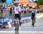 Giro d’Italia: Arrieta wins stage despite wrong turn and fall as Eulálio takes lead