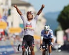 Giro d’Italia: Narváez storms past Mas for third win as Eulálio keeps pink jersey