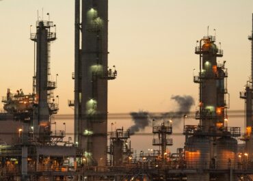 California air regulators update a key climate program, sparking pushback