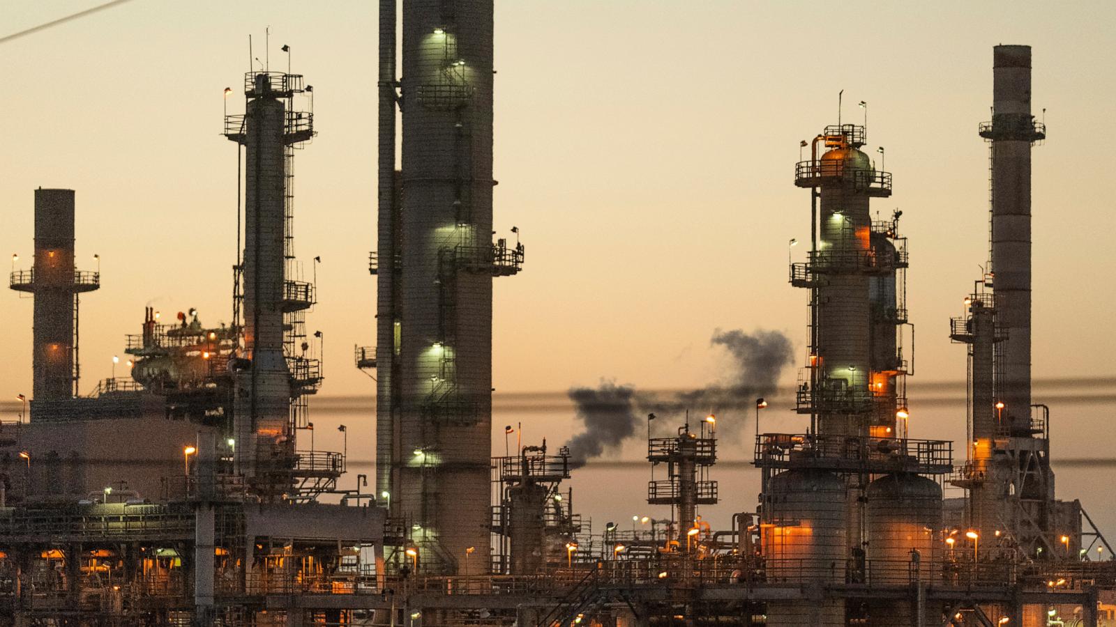 California air regulators update a key climate program, sparking pushback