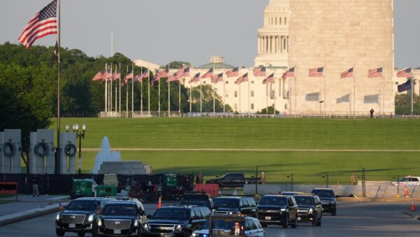 Trump drives across Lincoln Memorial Reflecting Pool to inspect new blue coating he’s putting on it