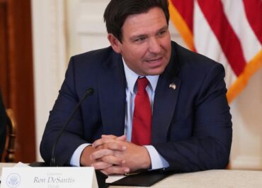 Supreme Court rejects Florida’s bid to sue states over truck licenses for immigrants