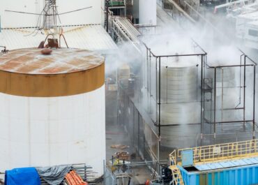 Southern California chemical tank has a crack that could possibly lower risk of explosion