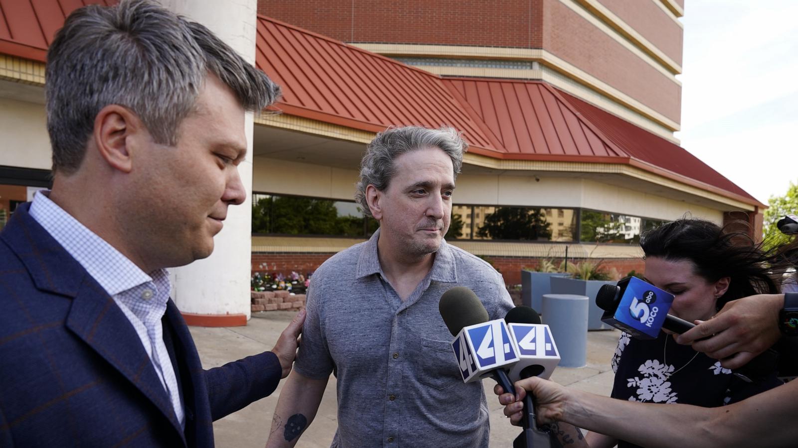 Oklahoma's Richard Glossip, who was nearly executed 3 times, granted bond while awaiting retrial