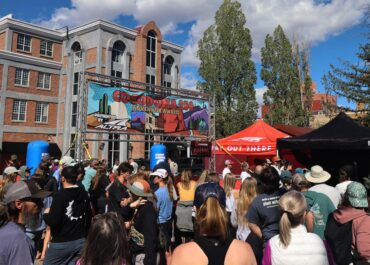 Runner competing in 250-mile ultramarathon dies after having medical emergency