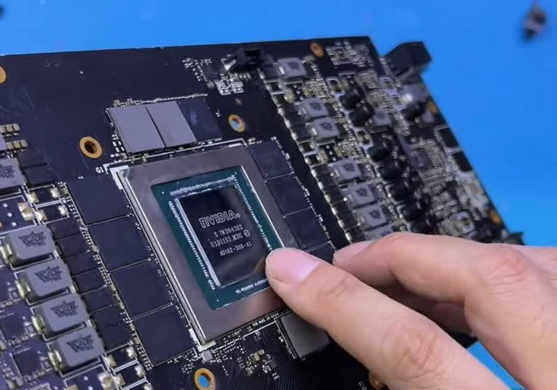 Scammers are selling fake RTX 4090 graphics cards with plastic GPU dies and missing memory