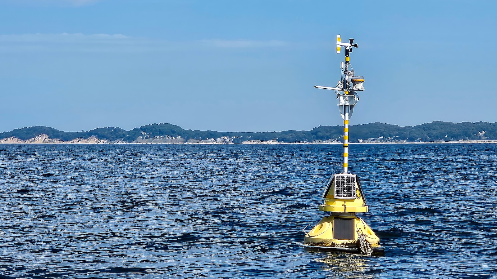 This island in the Great Lakes wants to tap waves for energy