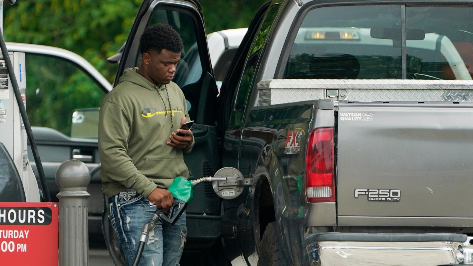 From unfilled gas tanks to fewer frills, retailers see US consumers rethink spending