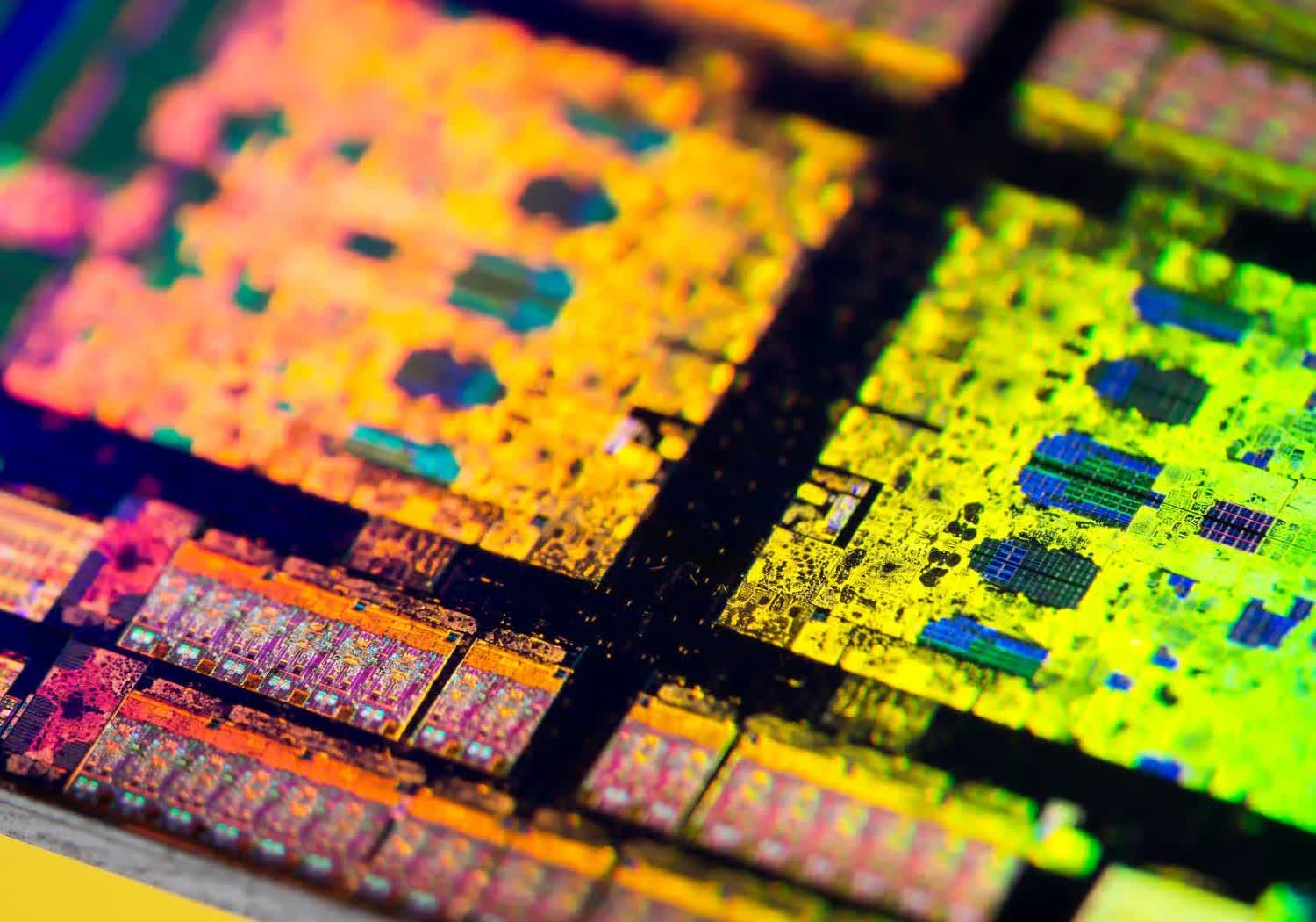 Intel is giving a startup the keys to its x86 (Atom) CPU kingdom