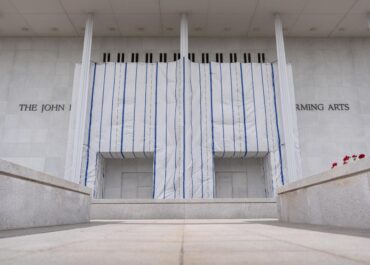 Democrat announces whistleblower allegations of construction problems at Kennedy Center