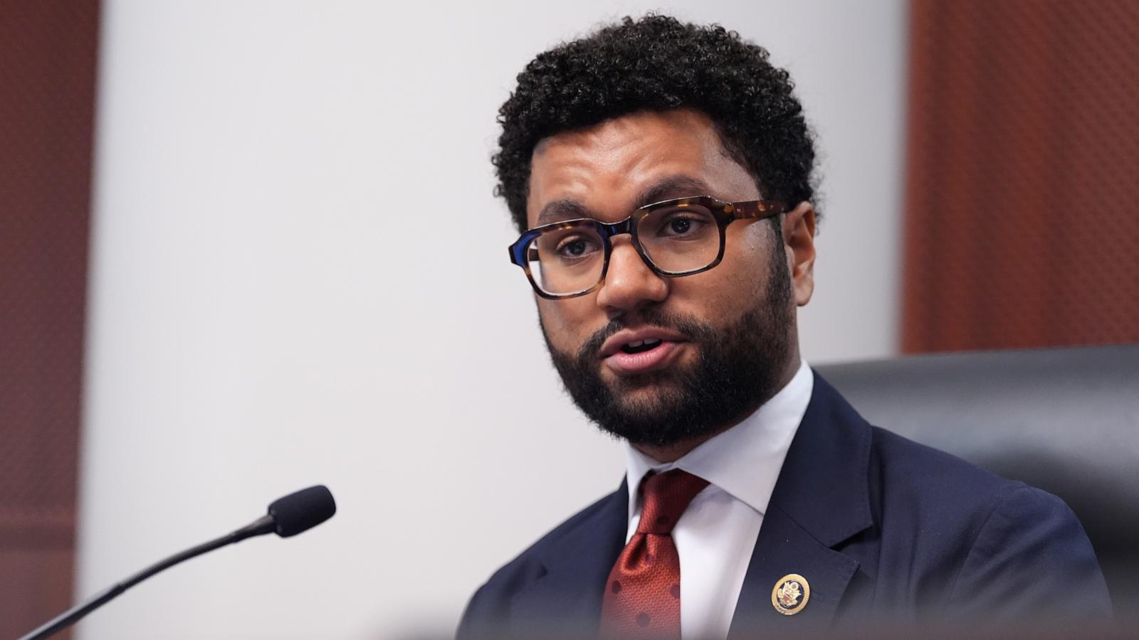 Democratic congressman asks the CFPB to investigate 'rent now, pay later' companies