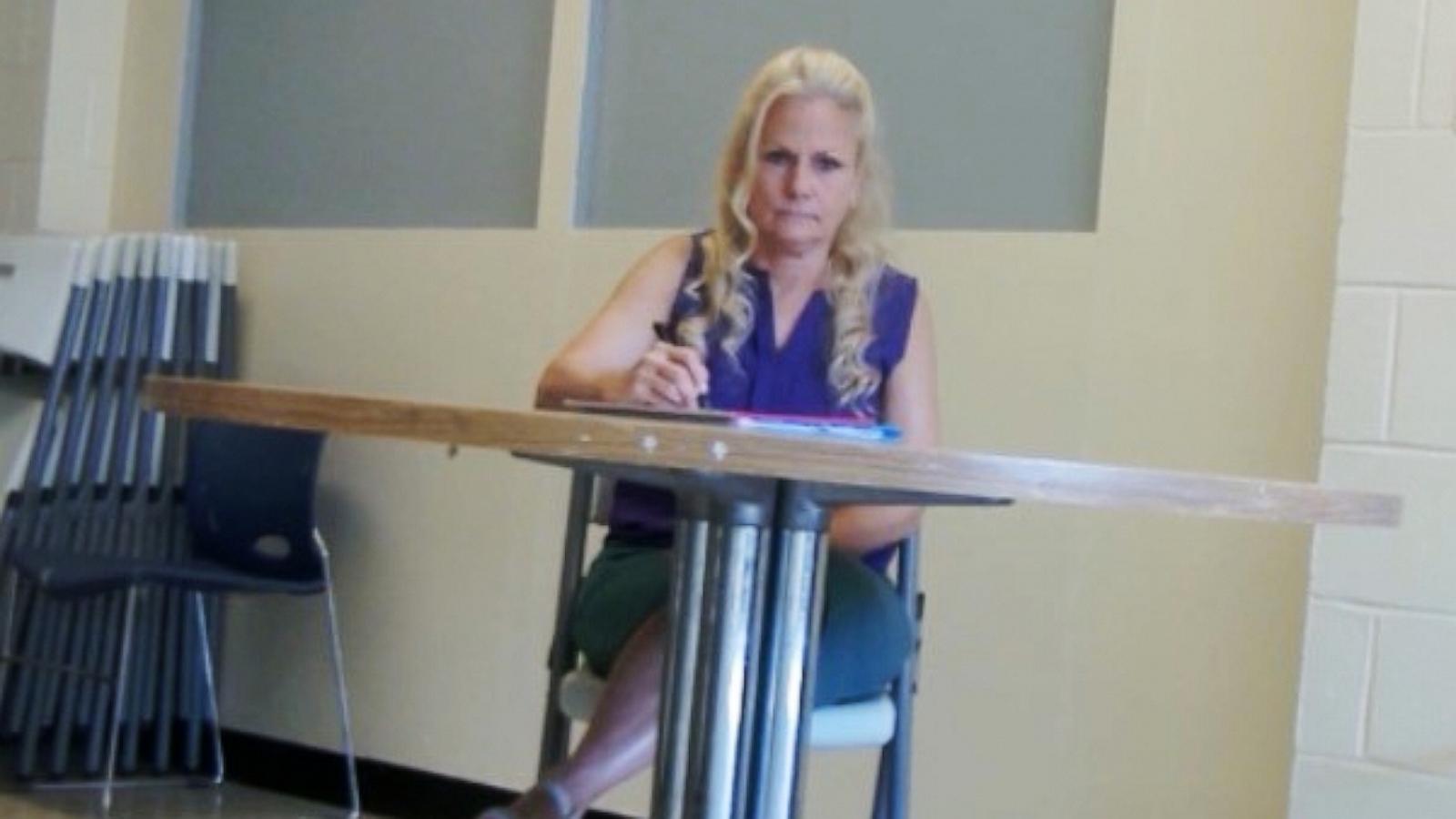 Pamela Smart, serving life, seeks a new trial
