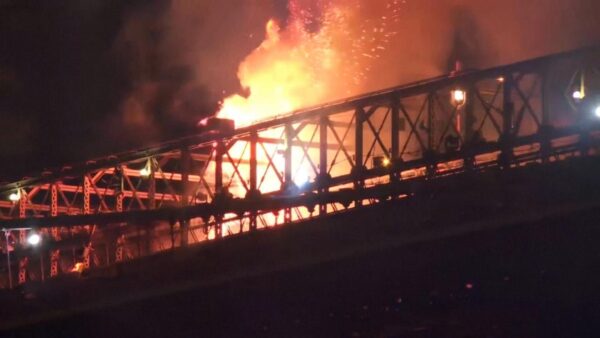 Fire breaks out on Brooklyn Bridge during New York’s fireworks show