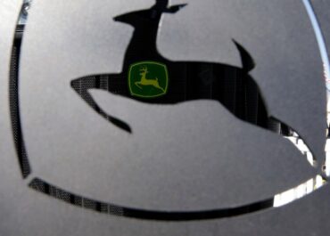 John Deere owners will get right to repair their own equipment under new settlement