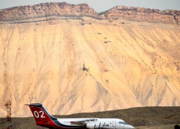 Busy wildfire season tests US fire bosses as they juggle resources to stay ahead