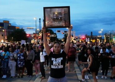 Wisconsin governor calls for transparency after Madison officer fatally shoots man with knife