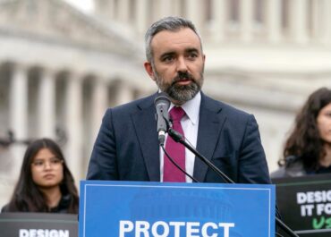 New Mexico judge orders new child safeguards for Meta