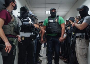 Judge rules New York can’t ban federal agents from wearing face coverings