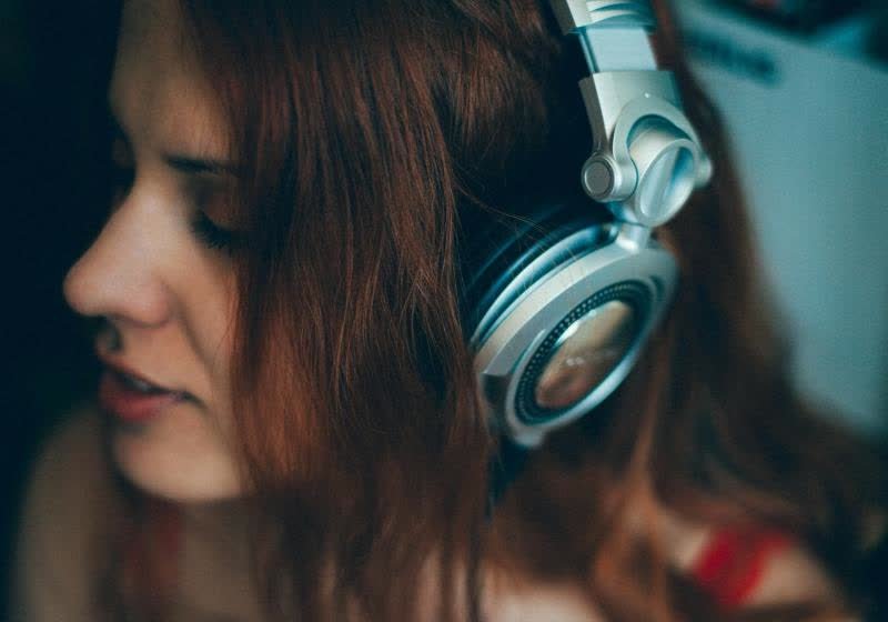 Researchers found a way to eavesdrop on headphones from 30 meters away, and encryption can't stop it