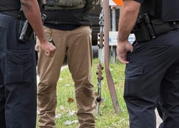 US citizen injured in Illinois after ICE agents mistook him for fugitive, tried to arrest him