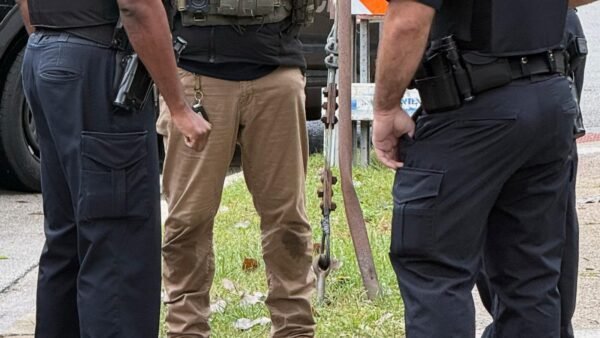 US citizen injured in Illinois after ICE agents mistook him for fugitive, tried to arrest him