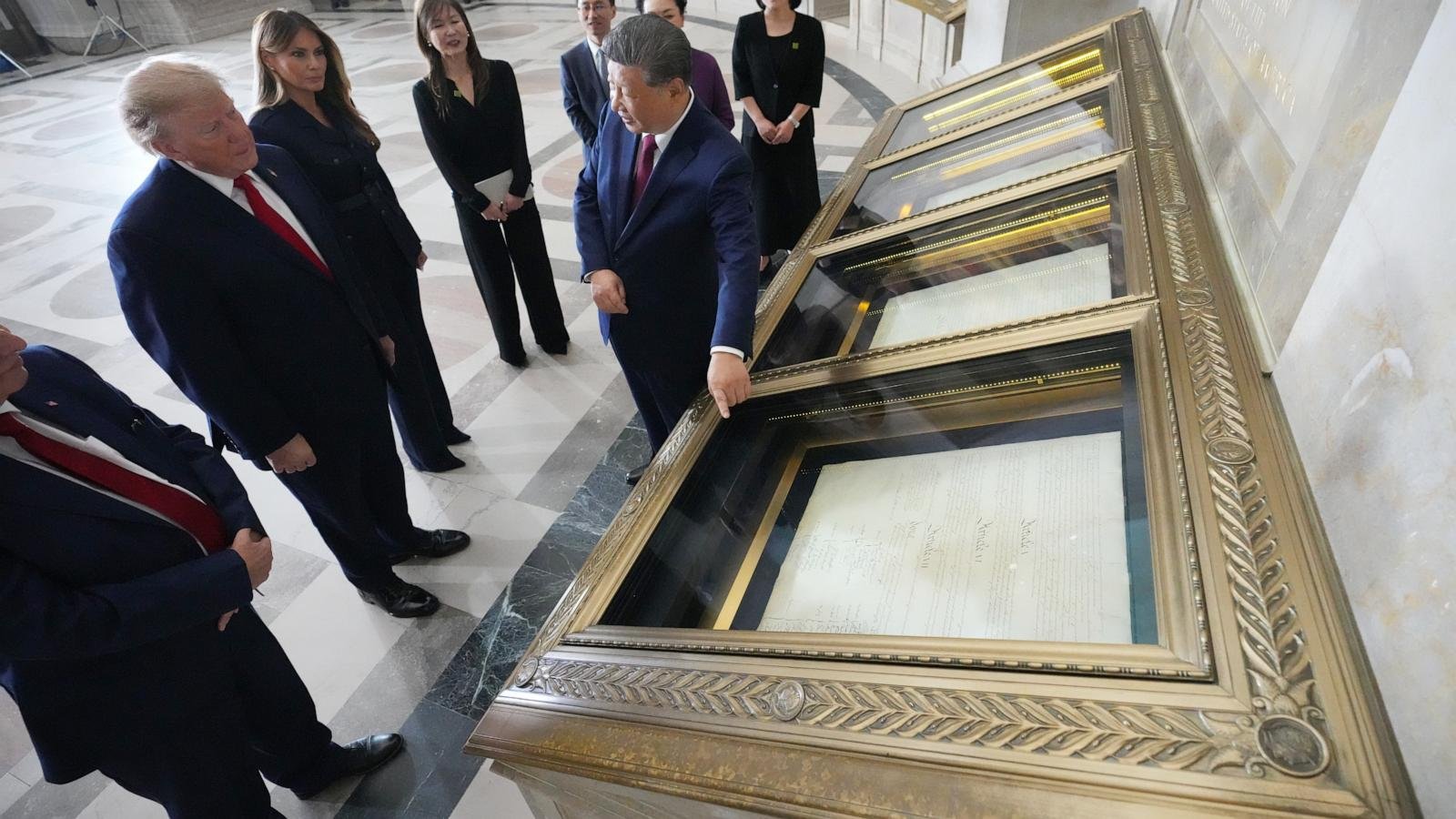 Xi is wrapping his visit to Washington with a peek at the Constitution and Bill of Rights
