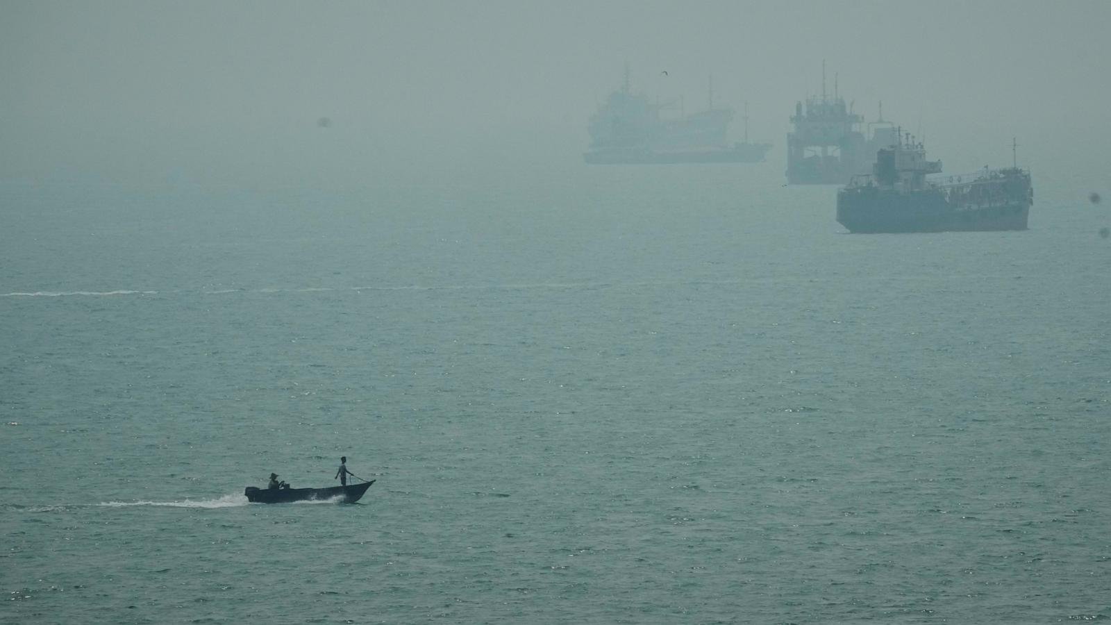 An Iranian commercial ship is struck near Strait of Hormuz with 1 dead, Iranian media say
