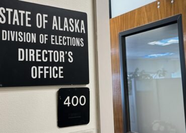 Alaskans will decide fate of ranked choice voting system after chaotic end to state’s primary
