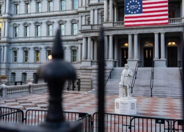 Painting Eisenhower Building would diminish historic character of White House complex, report says