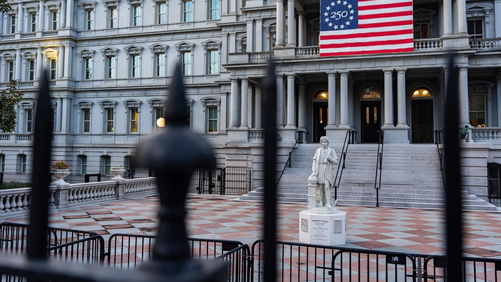 Painting Eisenhower Building would diminish historic character of White House complex, report says