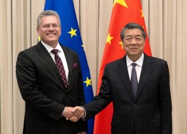 EU and China strike interim trade deal which could cut Chinese hybrid exports by half, EU trade envoy says